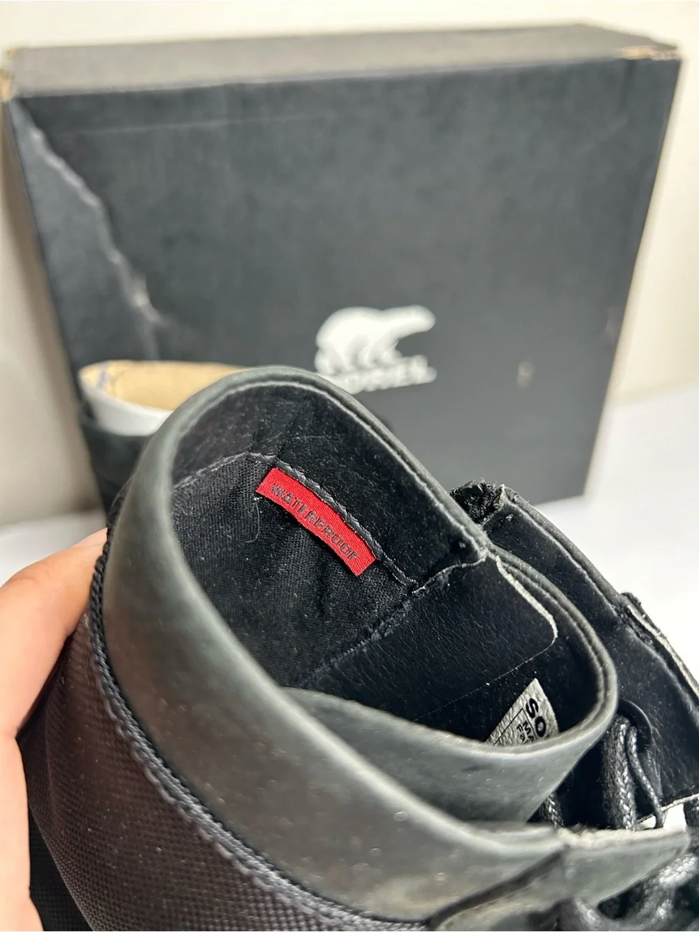 Sorel durable lace